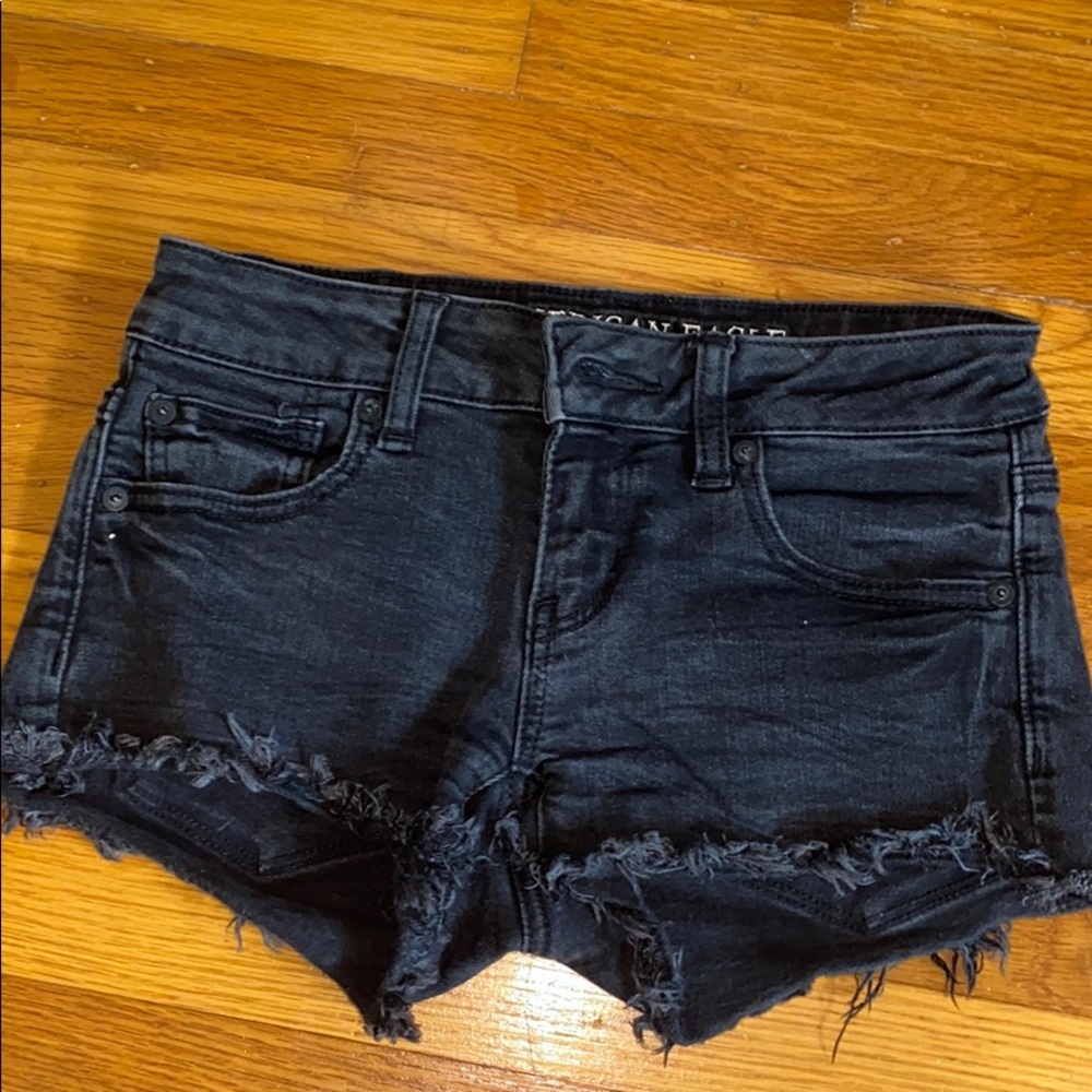 American eagle distressed black jean shorts